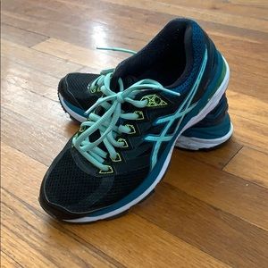 🚫SOLD🚫 Asics GT-2000 4 Running Shoe